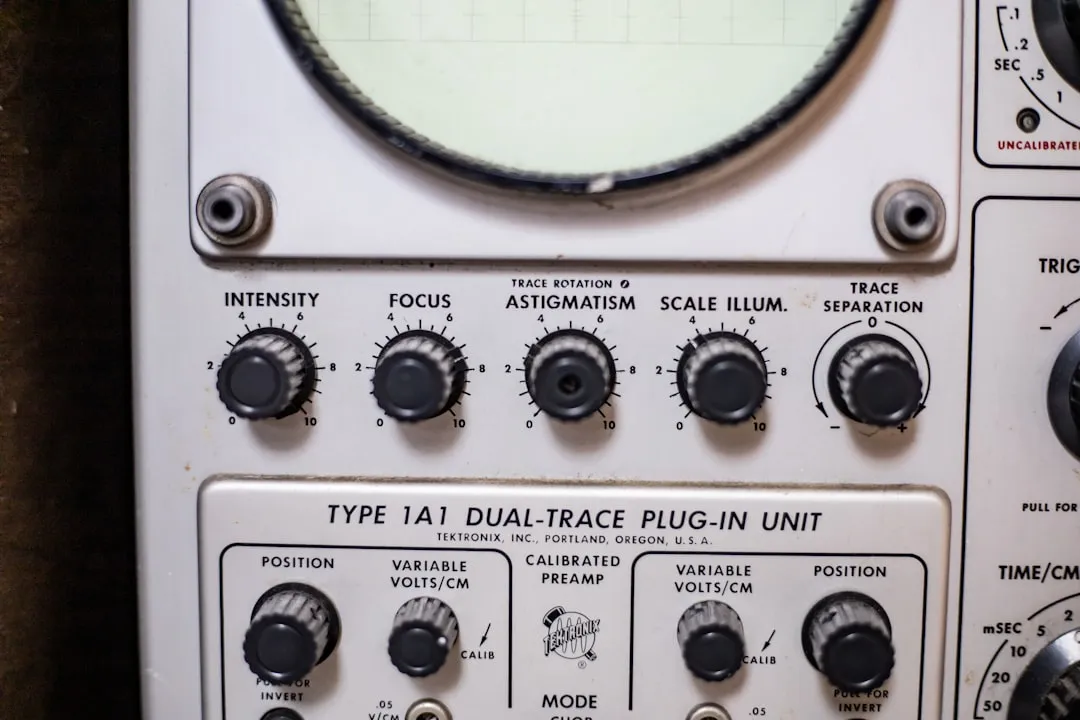 海南政企网络布线:配线架与理线架选型及安装要点解析